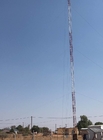 Башня радиосвязи решетки рангоута Guyed стальная с гальванизированные 72m 92m
