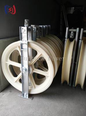 Тяжелый блок для протяжки проводов серии 822 с радиусом изгиба R570 и габаритными размерами 760x120x480 мм