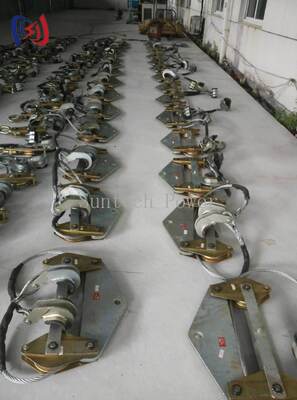 Тяжелый подъемник с несколькими проводниками для одновременной обработки нескольких проводников и повышения безопасности работников