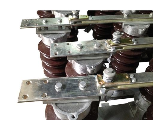 Фарфор 36KV 1250A поворачивая разбивочный изолятор с конструкцией крепления