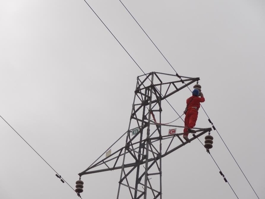 Линия передачи электроэнергии 132KV башня угла HDG стальная