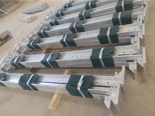 3 башня шагающей стали радиосвязи Q235B Q345B Q420 трубчатая